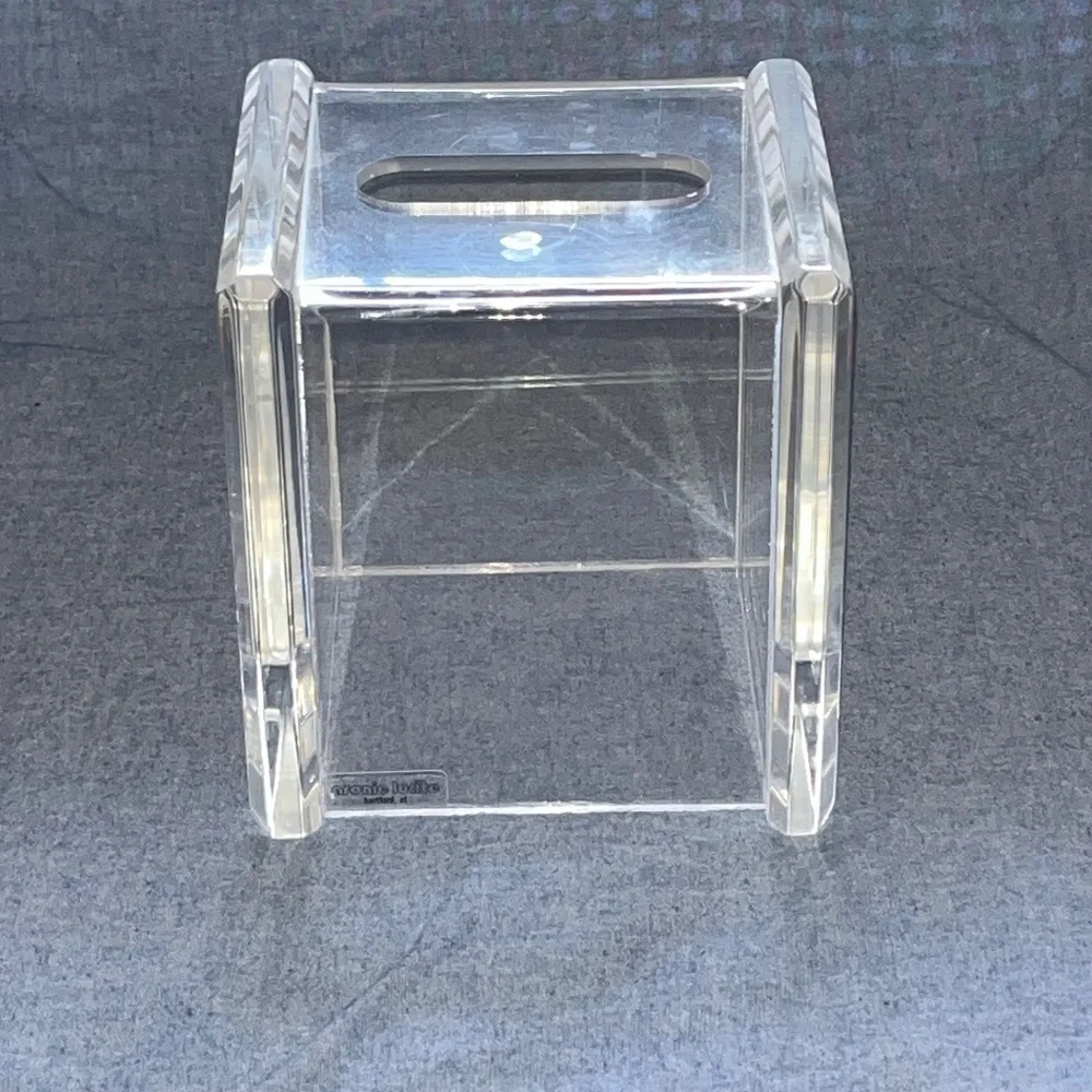 MidCentury Modern ARONIE LUCITE Clear Acrylic Tissue Box Holder Cover MCM Vintag